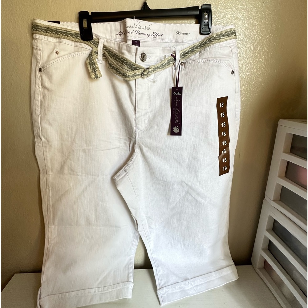 Glory Vanderbilt NWT White Jeans Size 18 SKIMMER. All-Around Slimming Effect